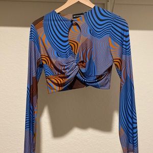 Pretty Little Thing Keyhole Geometric Shapes Crop Top